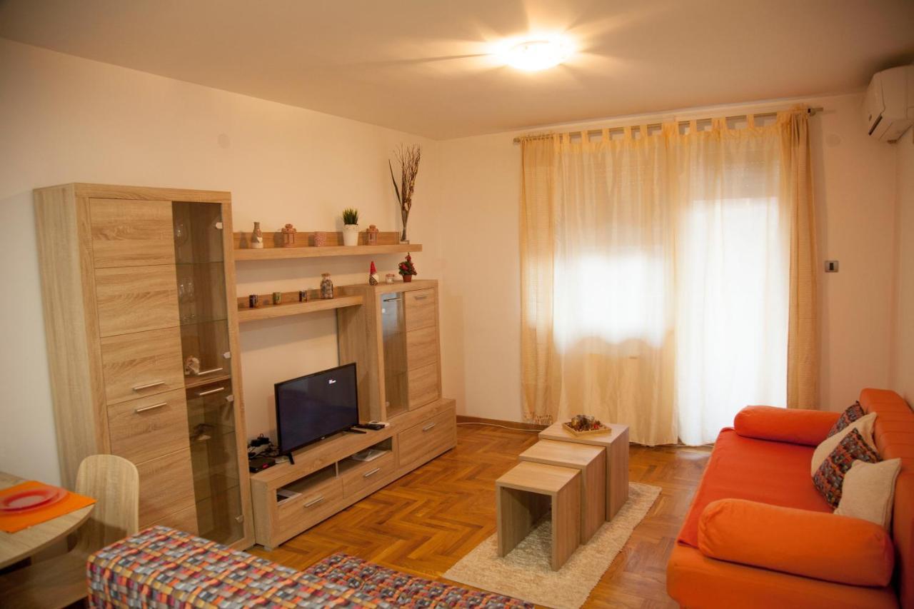 Apartment Vas Raj Novi Sad Buitenkant foto