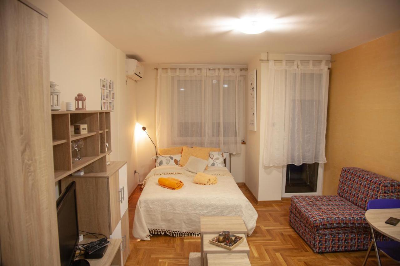 Apartment Vas Raj Novi Sad Buitenkant foto