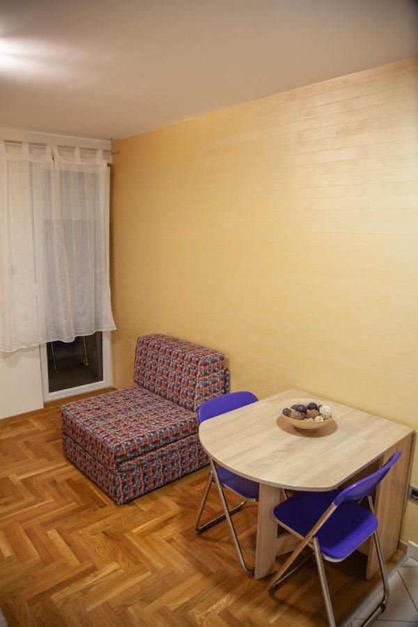 Apartment Vas Raj Novi Sad Buitenkant foto