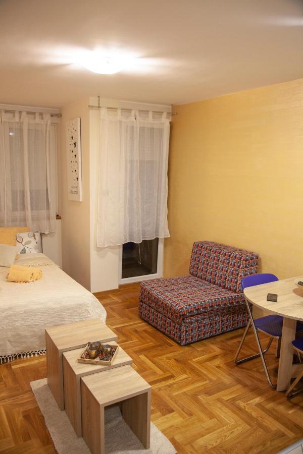 Apartment Vas Raj Novi Sad Buitenkant foto